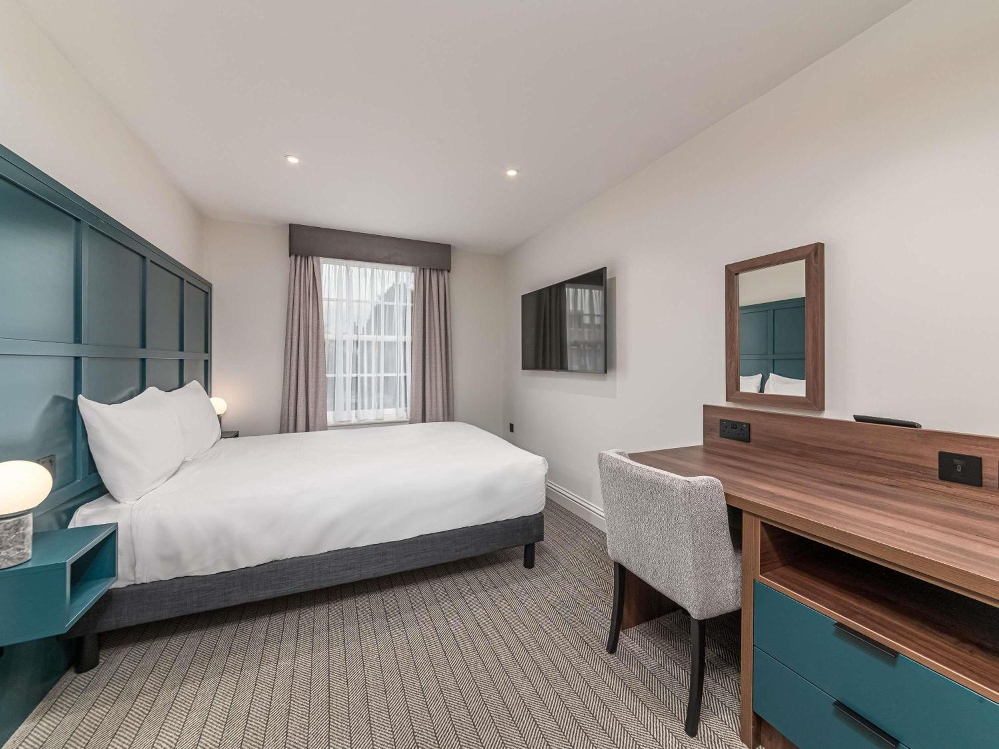 Mercure Salisbury White Hart Hotel & Apartments Экстерьер фото